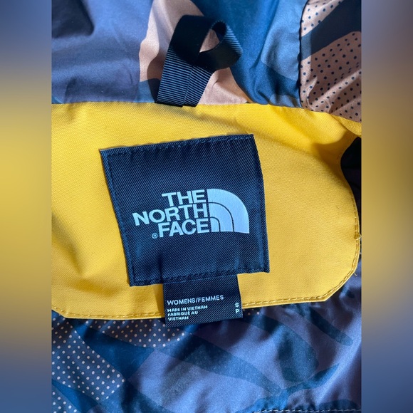 Women’s North Face Winter Jacket SMALL - Picture 4 of 5